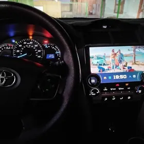 Toyota Camry 2014