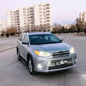 Toyota Highlander 2019