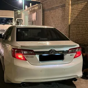 Toyota Camry 2012