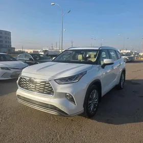 Toyota Highlander 2022
