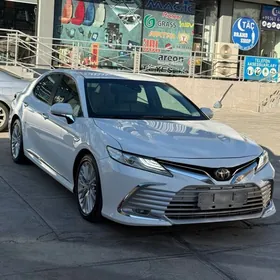 Toyota Camry 2018