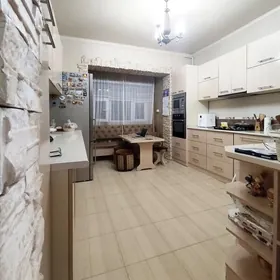 Mir4 5etaz 4kom 105m2