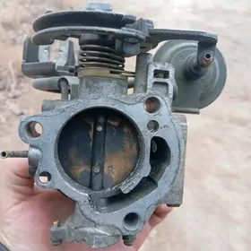 zaslonka 2.2 lik Toyota