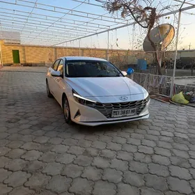 Hyundai Elantra 2021