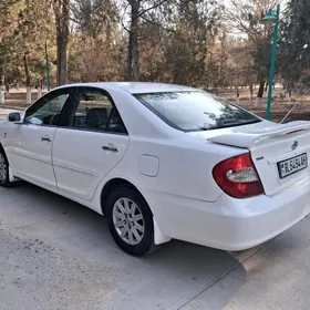 Toyota Camry 2004