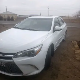 Toyota Camry 2015