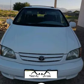 Toyota Sienna 2002