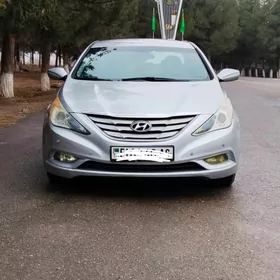 Hyundai Sonata 2010