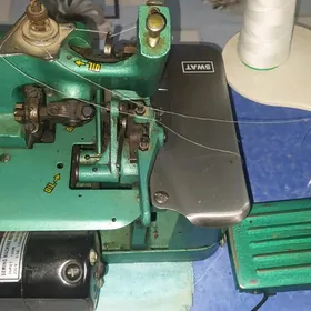 оверлок машинка