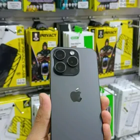 15PRO 90% /128 BLACK TITANIUM