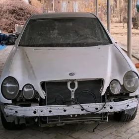 Mercedes-Benz E320 1998