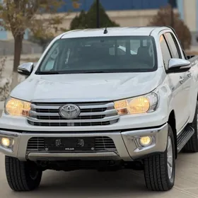 Toyota Hilux 2016