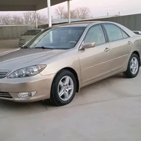 Toyota Camry 2004