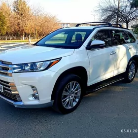 Toyota Highlander 2019