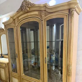 Şkaf, tryumo komplekt