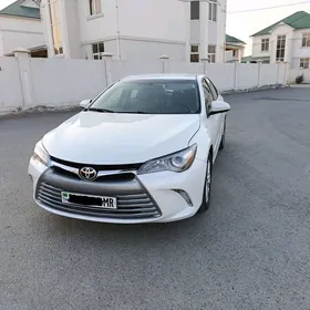 Toyota Camry 2016