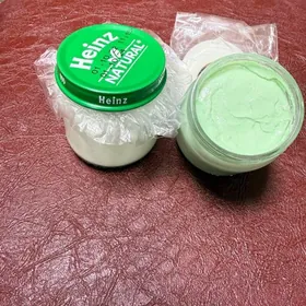 durtikleri guratýan maska