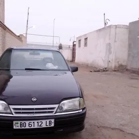 Opel Omega 1990