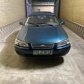 Toyota Camry 1998