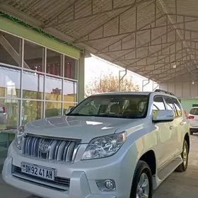 Toyota Land Cruiser Prado 2010