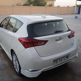 Toyota Corolla iM 2018