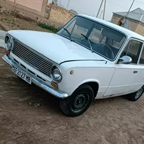 Lada 2104 1980
