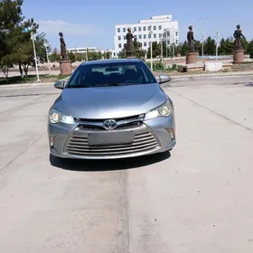Toyota Camry 2017