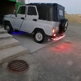 UAZ 469 2000