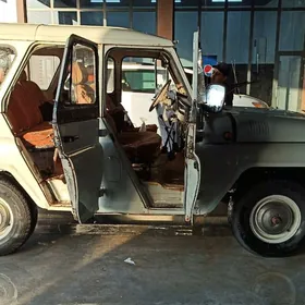 UAZ 469 2000