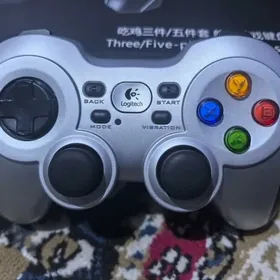 Джостик Logitech