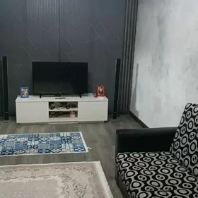 30мкр 2комнаты 2этаж ул.1Мая