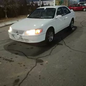 Toyota Camry 2001