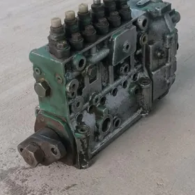 Volvo 520 Toplivnoý