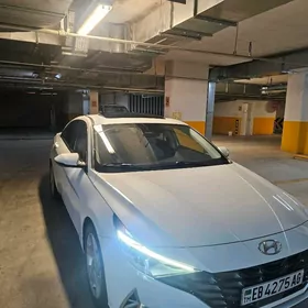 Hyundai Elantra 2021