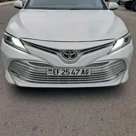 Toyota Camry 2018
