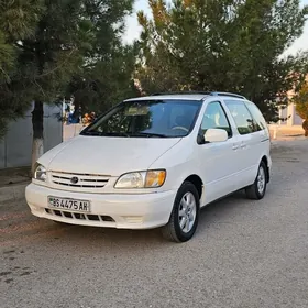 Toyota Sienna 2001