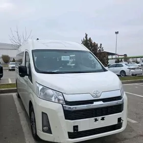 Toyota Hiace 2025