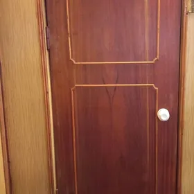 дверь,зеркало