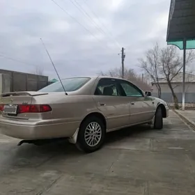 Toyota Camry 2000