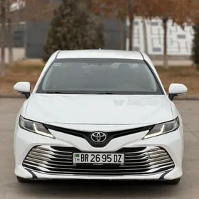 Toyota Camry 2020