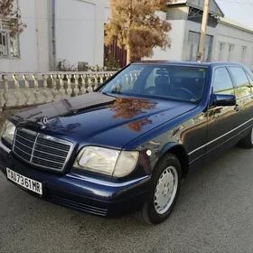 Mercedes-Benz S-Class 1995