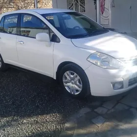 Nissan Versa 2010