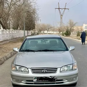 Toyota Camry 2000