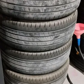 Bredistone 235/45/18/4şt