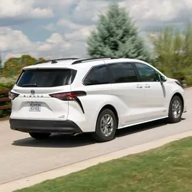 Toyota Sienna 2021