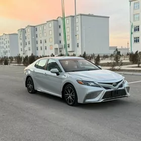 Toyota Camry 2023