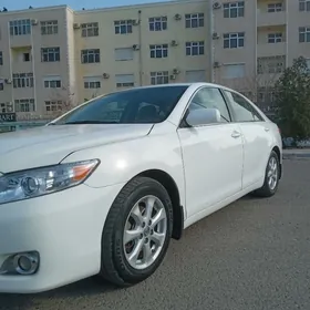 Toyota Camry 2011