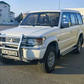 Mitsubishi Pajero 1996