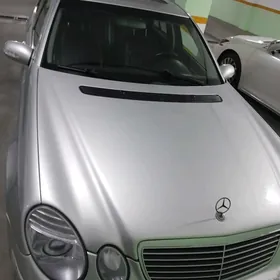 Mercedes-Benz E350 2006