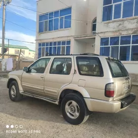 Nissan Pathfinder 1997